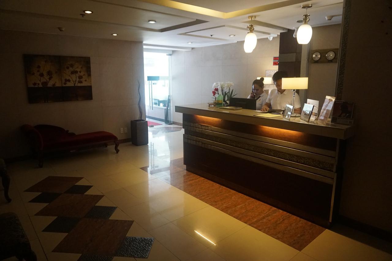 The Shila Philla Hotel Макати Экстерьер фото