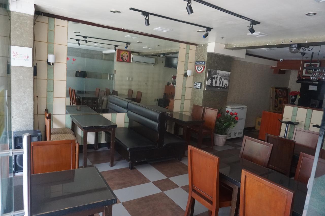 The Shila Philla Hotel Макати Экстерьер фото