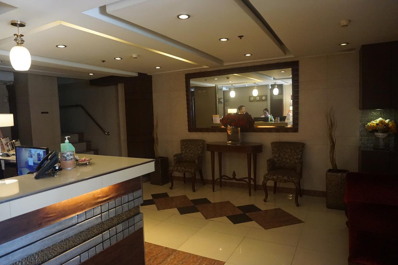 The Shila Philla Hotel Макати Экстерьер фото